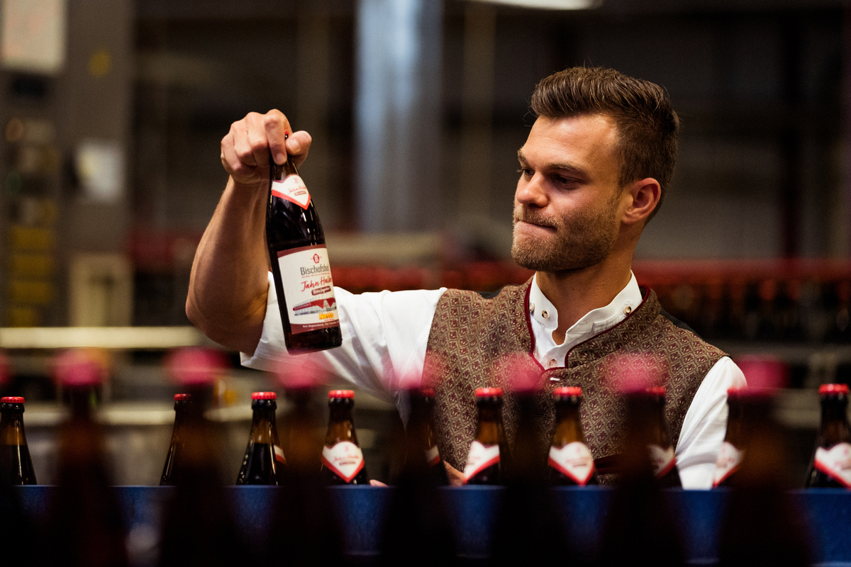 Vereint in Rot SSV Jahn Regensburg