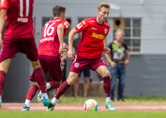 SSV Jahn, Regensburg, Joshua Mees, 2. Bundesliga, Holstein Kiel