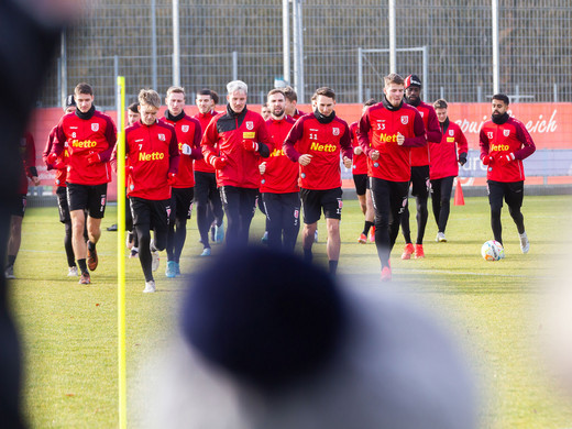 SSV Jahn Regensburg, Fußball, 2. Bundesliga, Winter-Vorbereitung, Trainingsauftakt