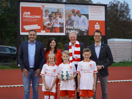 SSV Jahn Regensburg, Jahnschmiede, Sparkasse Regensburg