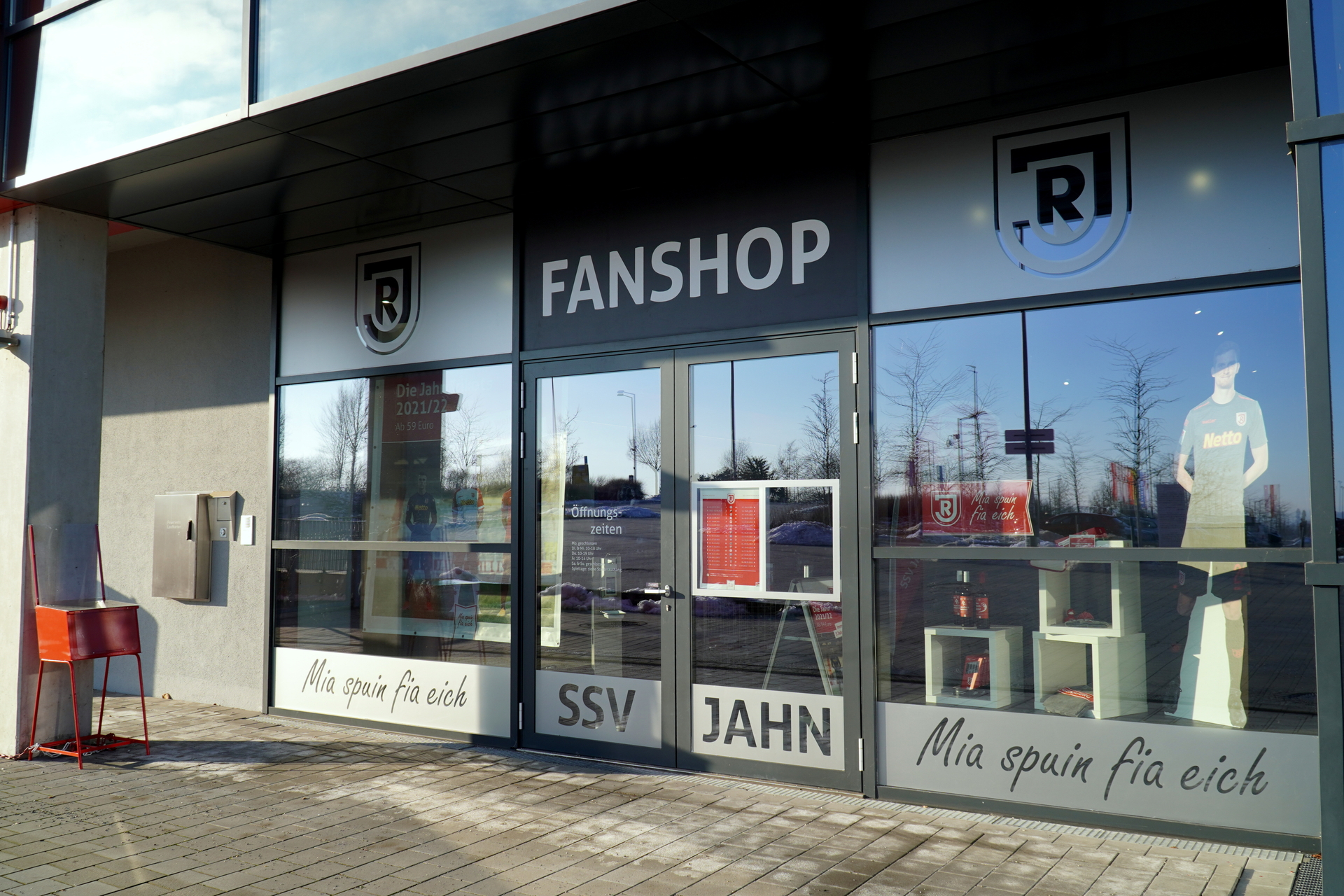 Neue Öffnungszeiten im Jahn Fanshop | SSV Jahn Regensburg