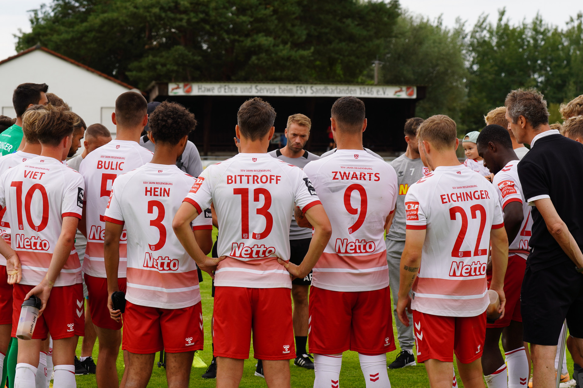Jahnelf testet gegen FC Augsburg SSV Jahn Regensburg